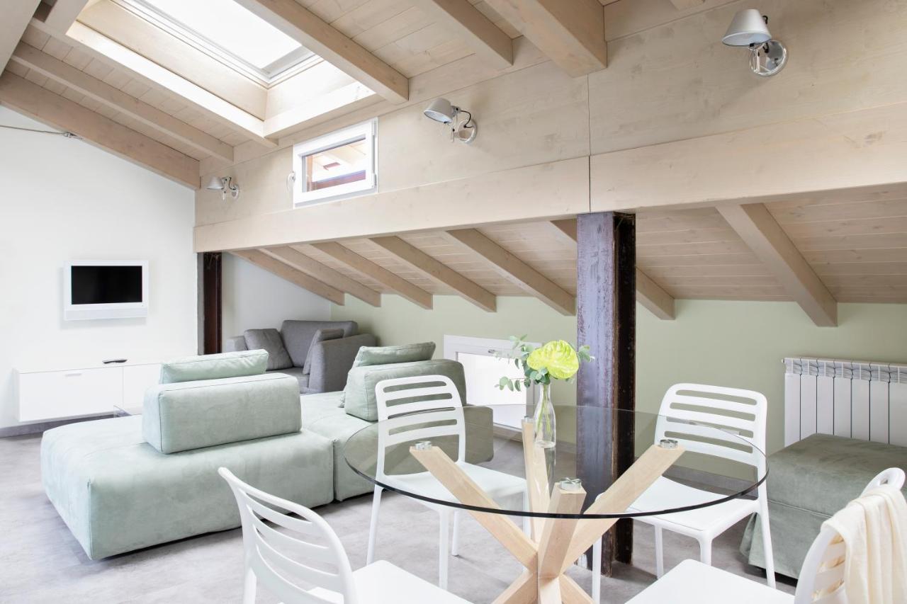 Charming Moment Di Villa Porta - Residenza Porto Vecchio Luino Exterior photo