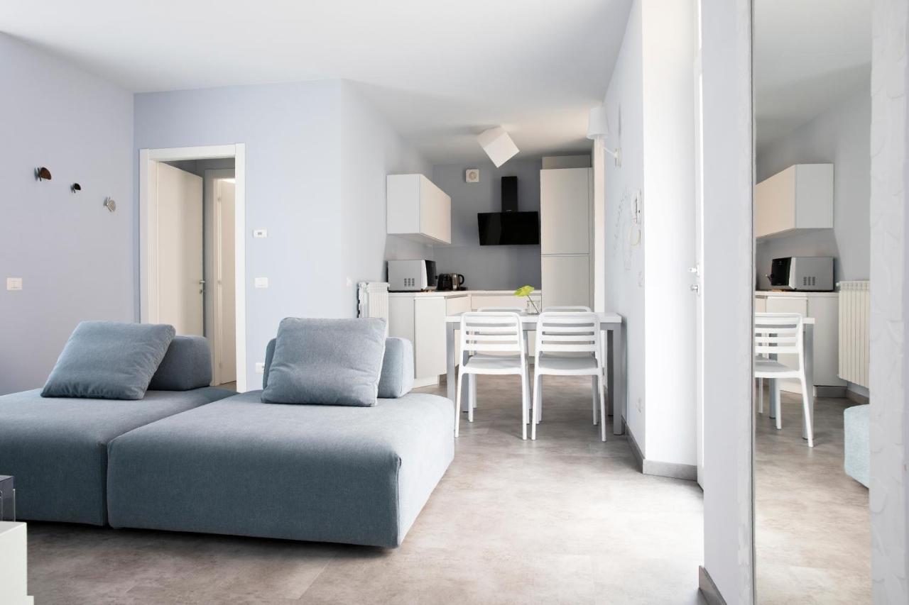 Charming Moment Di Villa Porta - Residenza Porto Vecchio Luino Exterior photo
